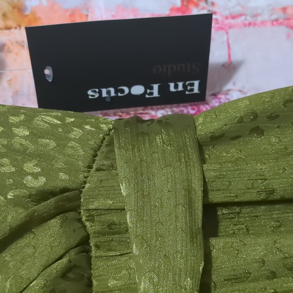 Olive Green En Focus Jumper - Picture 5 of 8